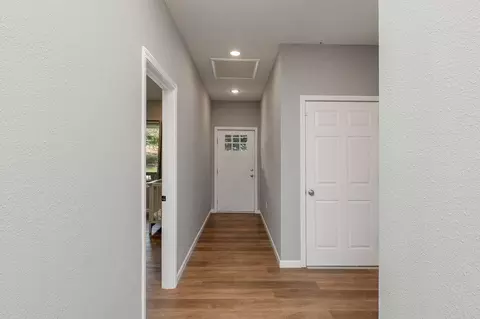 Entry Way - 2620 W Calhoun St, Springfield, MO 65802 photo 1 of 3