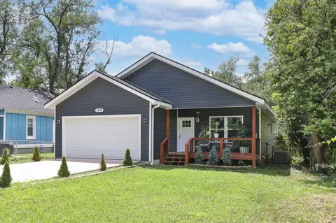 Exterior - 2620 W Calhoun St, Springfield, MO 65802 photo 2 of 7