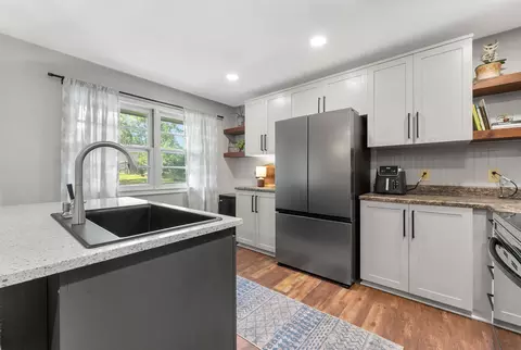 Kitchen - 4709 S Deborah Rd, Springfield, MO 65810 photo 2 of 4