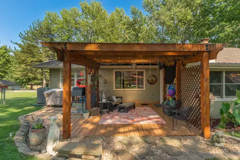 Exterior - 4709 S Deborah Rd, Springfield, MO 65810 photo 6 of 15