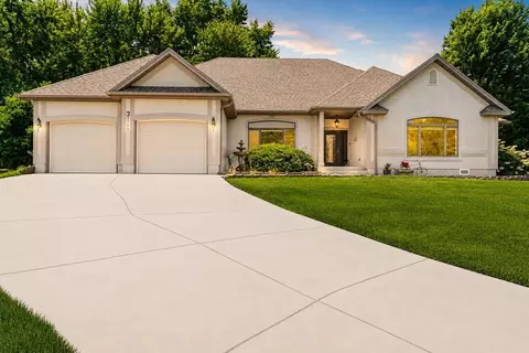 Exterior - 3702 E Dartmoor Ct, Springfield, MO 65802 photo 4 of 4