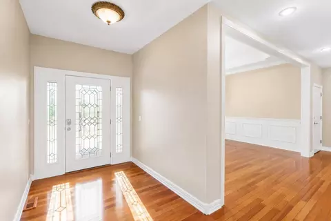 Entry Way - 3702 E Dartmoor Ct, Springfield, MO 65802 photo 1 of 1