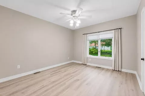 Bedroom - 3702 E Dartmoor Ct, Springfield, MO 65802 photo 2 of 2