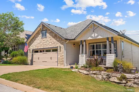 365 Legends Ln, Hollister, MO 65672
