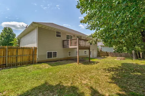 Exterior - 208 Spruce Ave, Clever, MO 65631 photo 6 of 9