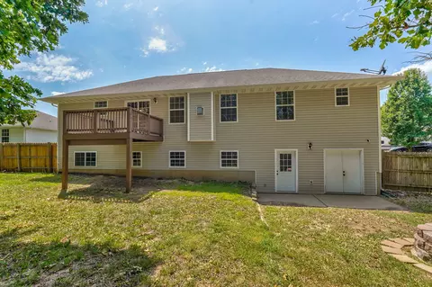 Exterior - 208 Spruce Ave, Clever, MO 65631 photo 5 of 9