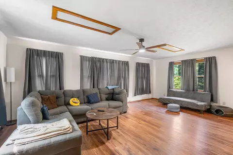 Living - 111 Bobcat Ct, Forsyth, MO 65653 photo 4 of 4