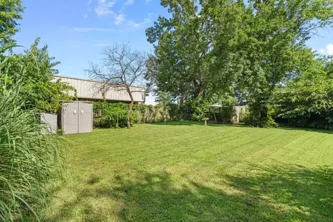 Exterior - 438 S Belcrest Ave, Springfield, MO 65802 photo 9 of 10