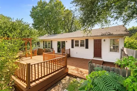 Exterior - 438 S Belcrest Ave, Springfield, MO 65802 photo 7 of 10