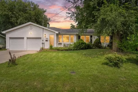 Exterior - 438 S Belcrest Ave, Springfield, MO 65802 photo 1 of 10