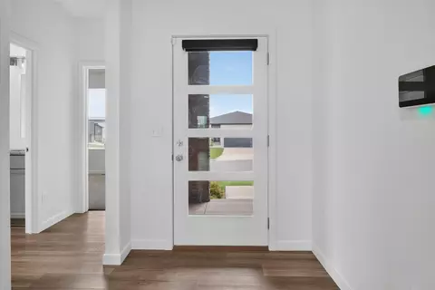 Entry Way - 3939 E Appledore Ct, Brookline, MO 65619 photo 3 of 4