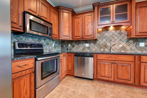Kitchen - 3103 Riverstone Dr, Branson, MO 65616 photo 2 of 5