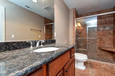Bath - 3103 Riverstone Dr, Branson, MO 65616 photo 1 of 3
