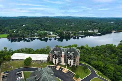 View/Area - 3103 Riverstone Dr, Branson, MO 65616 photo 2 of 7