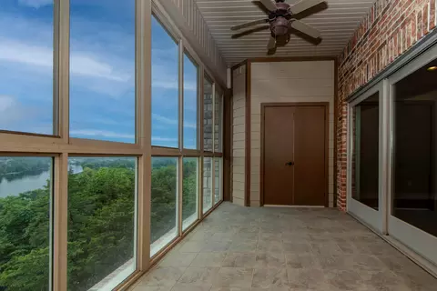 Exterior - 3103 Riverstone Dr, Branson, MO 65616 photo 2 of 9