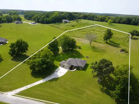 View/Area - 742 Azalea Ln, Clever, MO 65631 photo 2 of 7