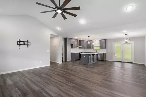 Living - 742 Azalea Ln, Clever, MO 65631 photo 1 of 3