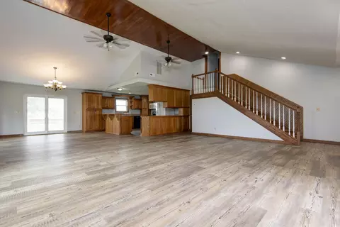 Living - 26982 State Highway 38, Marshfield, MO 65706 photo 3 of 4