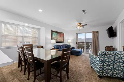 Dining - 29 Blue Bird Way #3, Branson, MO 65616 photo 2 of 2