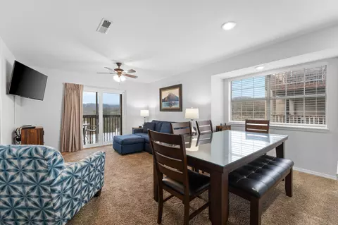 Dining - 29 Blue Bird Way #4, Branson, MO 65616 photo 1 of 2