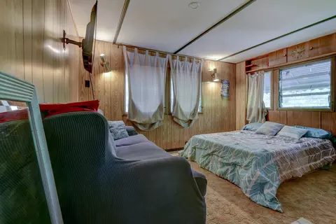 Bedroom - 19481 Big Creek Rd, Shell Knob, MO 65747 photo 1 of 2