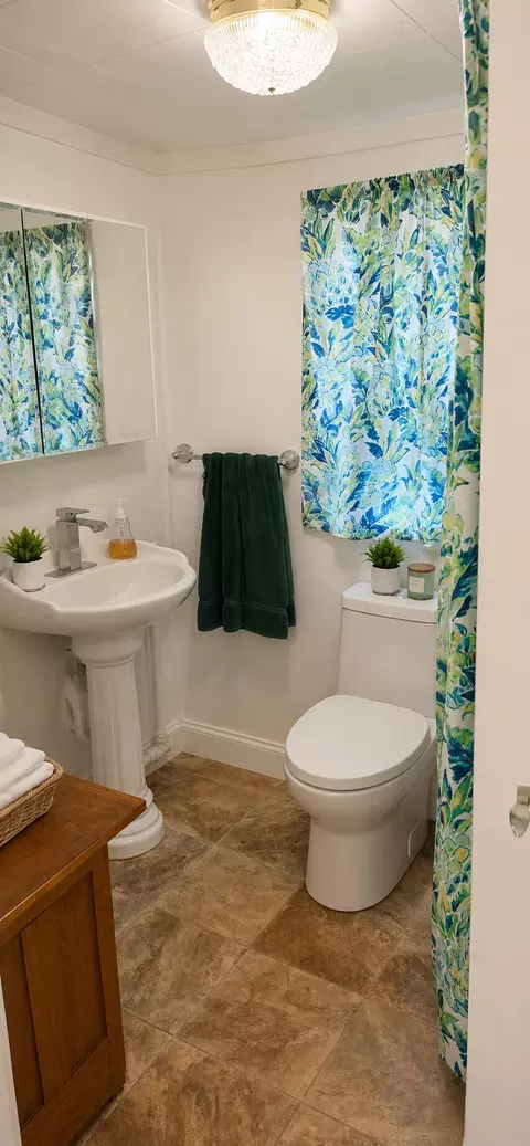 Bath - 231 E Terrill Creek Rd, Billings, MO 65610 photo 2 of 2