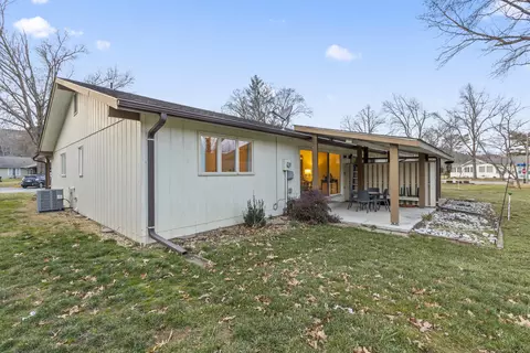 Exterior - 25 Oak Ct, Branson, MO 65616 photo 11 of 13