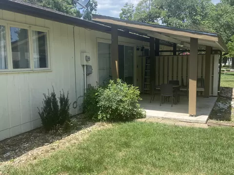 Exterior - 25 Oak Ct, Branson, MO 65616 photo 9 of 13