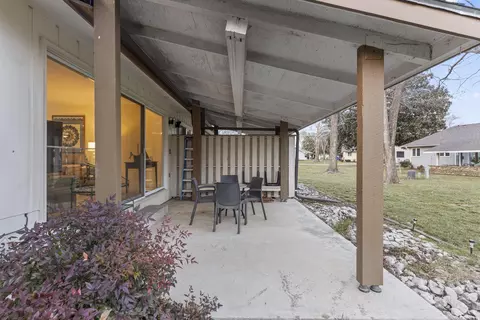 Exterior - 25 Oak Ct, Branson, MO 65616 photo 6 of 13