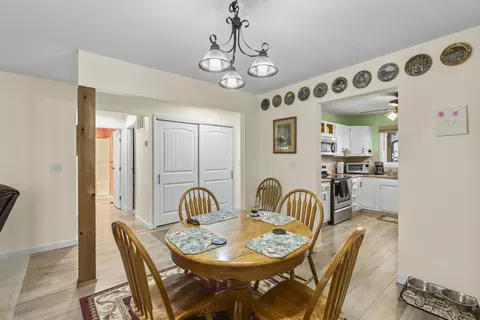Dining - 25 Oak Ct, Branson, MO 65616 photo 2 of 2
