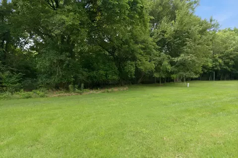 Exterior - 831 N Grapevine Rd, Springfield, MO 65802 photo 12 of 15