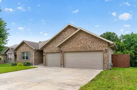 Exterior - 831 N Grapevine Rd, Springfield, MO 65802 photo 3 of 15