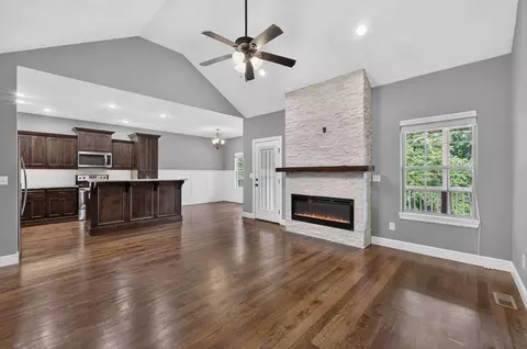Living - 831 N Grapevine Rd, Springfield, MO 65802 photo 1 of 6