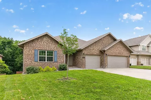 Exterior - 831 N Grapevine Rd, Springfield, MO 65802 photo 2 of 15