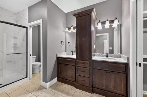 Bath - 831 N Grapevine Rd, Springfield, MO 65802 photo 1 of 5
