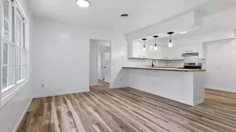 Living - 651 Plainview Dr, Houston, MO 65483 photo 1 of 7