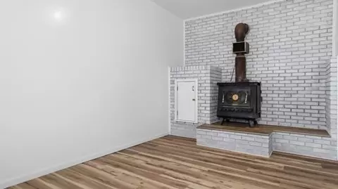 Living - 651 Plainview Dr, Houston, MO 65483 photo 7 of 7