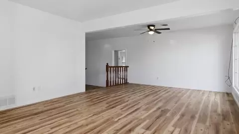 Living - 651 Plainview Dr, Houston, MO 65483 photo 4 of 7