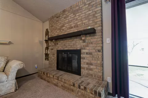 Living - 2941 E Linwood St, Springfield, MO 65804 photo 2 of 2