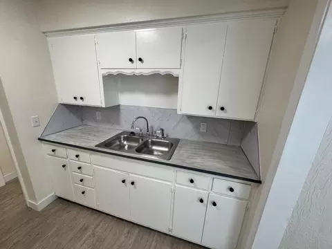 Kitchen - 1755 S Montebello Ave, Springfield, MO 65807 photo 3 of 3