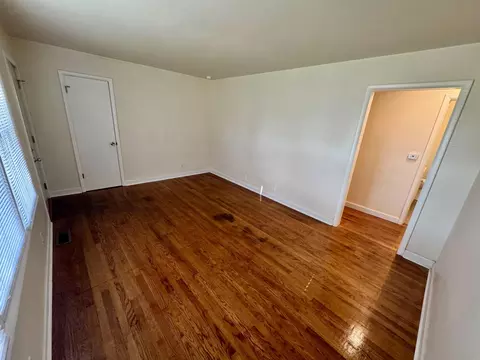 Living - 1755 S Montebello Ave, Springfield, MO 65807 photo 2 of 5
