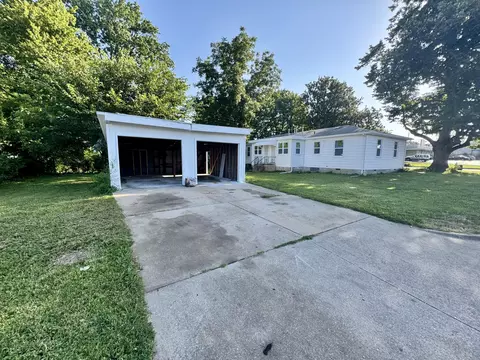 Exterior - 1755 S Montebello Ave, Springfield, MO 65807 photo 6 of 8
