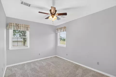 Bedroom - 1645 E 425th Rd, Halfway, MO 65663 photo 5 of 9