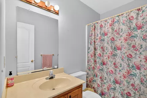 Bath - 1645 E 425th Rd, Halfway, MO 65663 photo 3 of 3