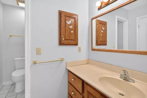 Bath - 1645 E 425th Rd, Halfway, MO 65663 photo 1 of 3