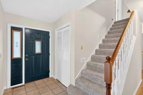 Entry Way - 1645 E 425th Rd, Halfway, MO 65663 photo 1 of 4