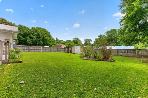 Exterior - 1124 S Bruce Ave, Springfield, MO 65804 photo 4 of 7