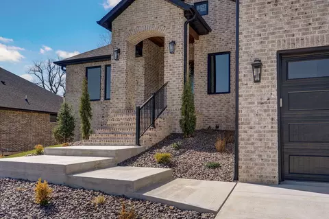 Exterior - 2023 N Silver Charm Ave, Springfield, MO 65802 photo 4 of 12