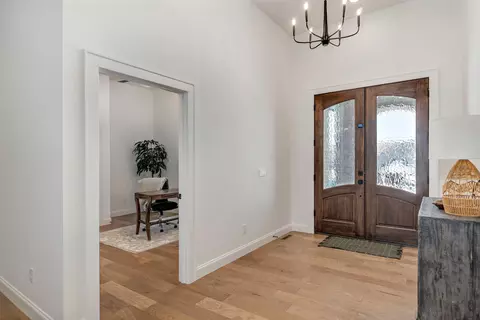 Entry Way - 2023 N Silver Charm Ave, Springfield, MO 65802 photo 1 of 2