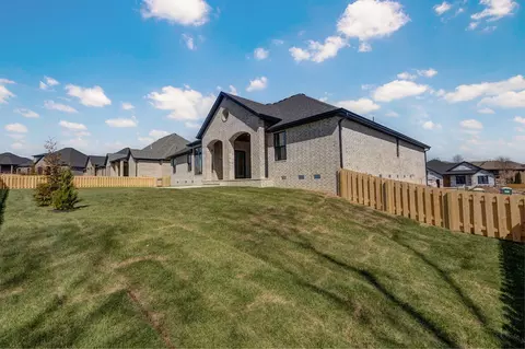 Exterior - 2023 N Silver Charm Ave, Springfield, MO 65802 photo 11 of 12